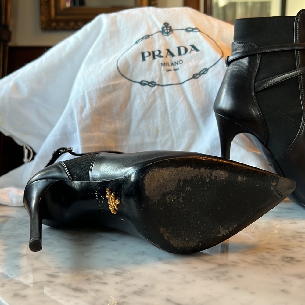 PRADA - Picture 2 of 2